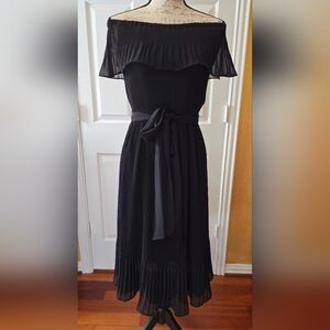 Michael Kors Black Midi Pleated Off-shoulder Dress Size M